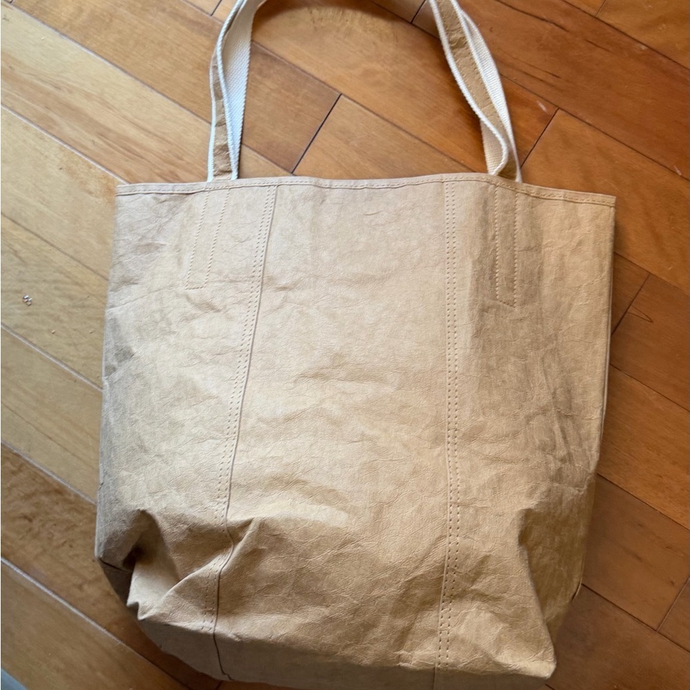 OUT OF THE WOODS Iconic Shopper Sahara color Tote. - Picture 4 of 9